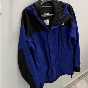 The North Face Men's Two-Tone Blue and Black Ski Jacket